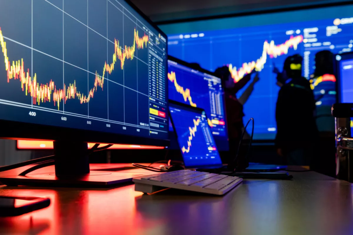 Saham PER Terendah dan Tertinggi LQ45, NCKL Naik 4,47 Persen