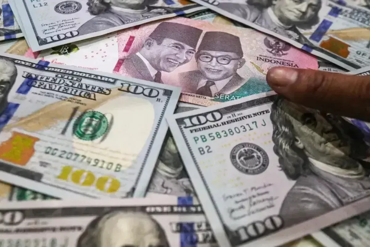 MAMI Prediksi Rupiah ke Rp 17.500 per Dolar AS pada 2026