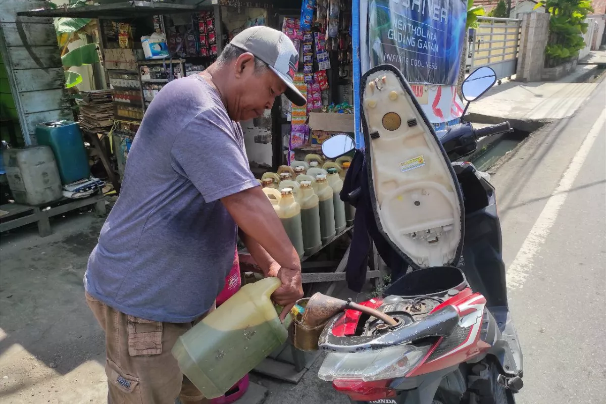 Harga BBM 30 Agustus 2026: Warga Pilih Beli Eceran Dibanding Antre