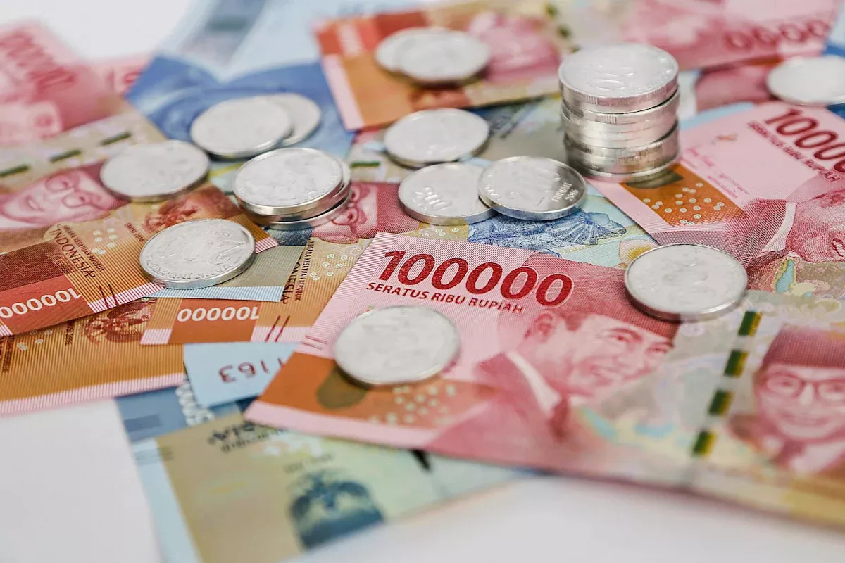 Rupiah Menguat ke Rp 17.992 per Dolar AS, Cek Kurs di BCA hingga BNI