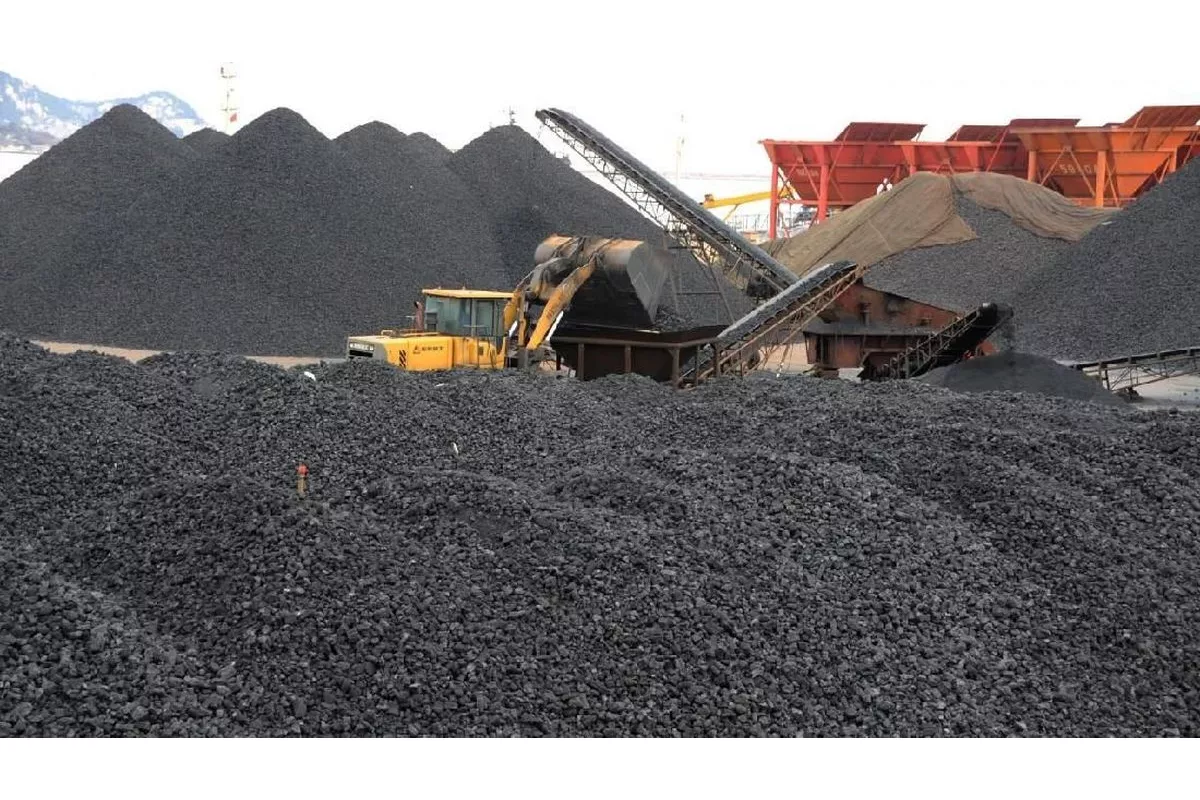 Harga Batu Bara Membara Akibat Perebutan Pasokan India dan China