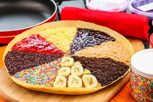 Resep Martabak Manis Teflon Anti Gagal yang Empuk dan Bersarang