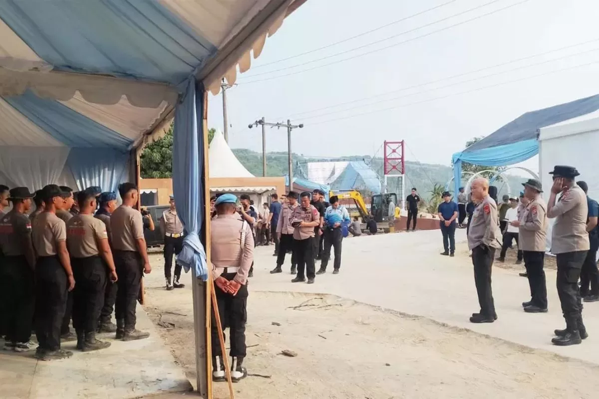 Polri Bangun 39 Jembatan Pemulihan Akses Bencana di Pulau Sumatera