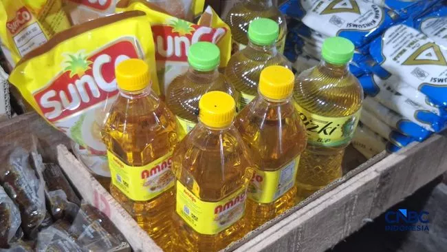 Harga Minyak Mentah Meroket ke Level USD 99,93 Per Barel