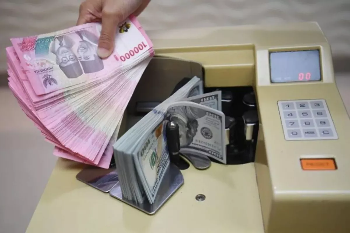 Rupiah Menguat Tipis di Tengah Memanasnya Konflik AS-Iran