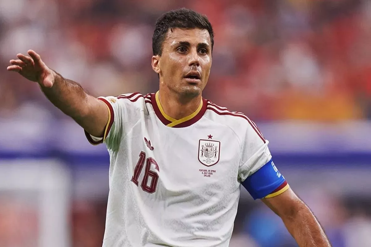 Manchester City Tegas Tolak Proposal Kedua Barcelona untuk Gelandang Bintang Rodri