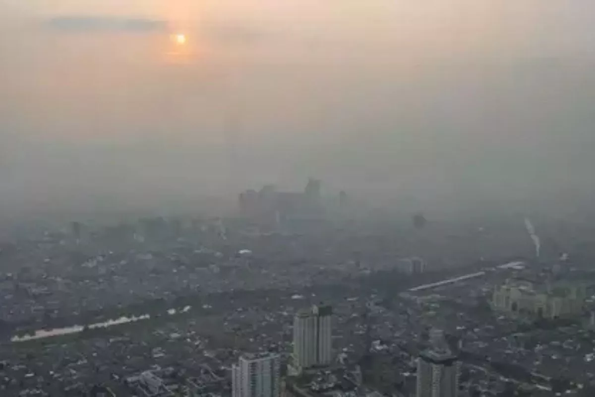 Kualitas Udara Jakarta Terburuk Sedunia, Warga Diimbau Pakai Masker