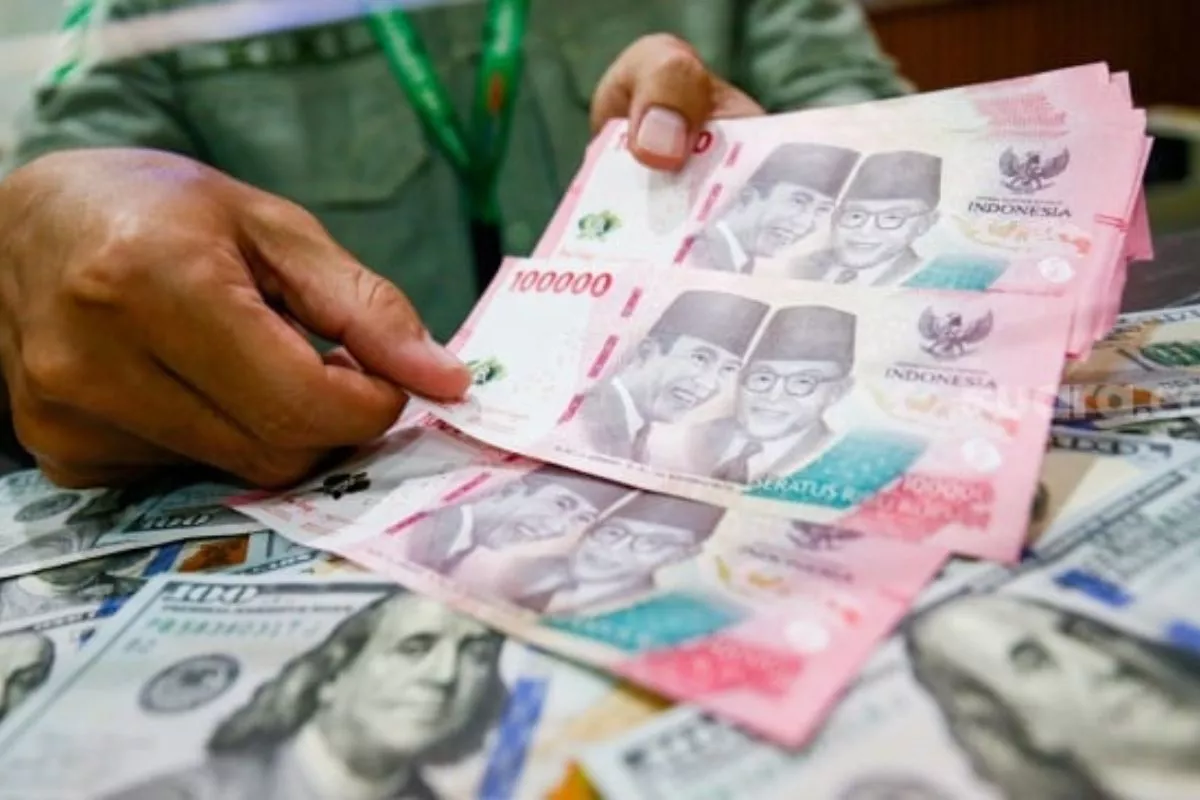 Rupiah Melemah ke Rp17.744 per Dolar AS Tertekan Demonstrasi