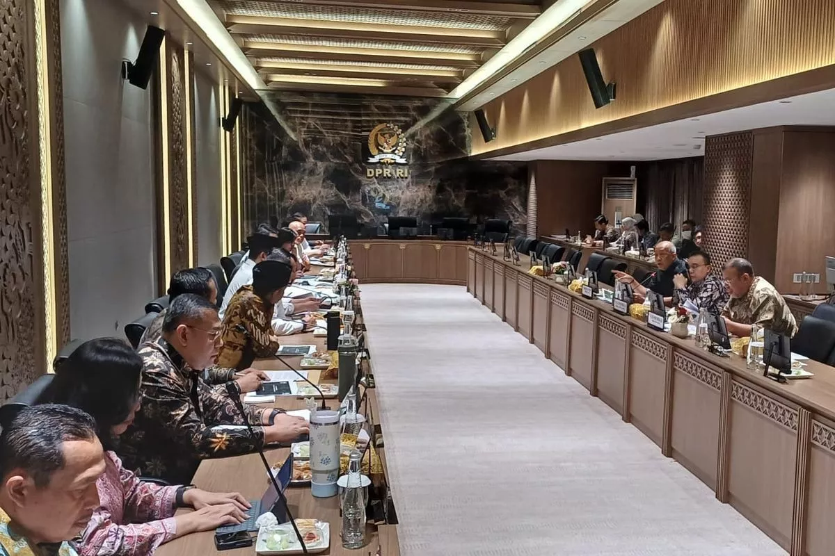 DPR Bersama Pemerintah dan KPA Bahas Konflik Agraria Mendesak