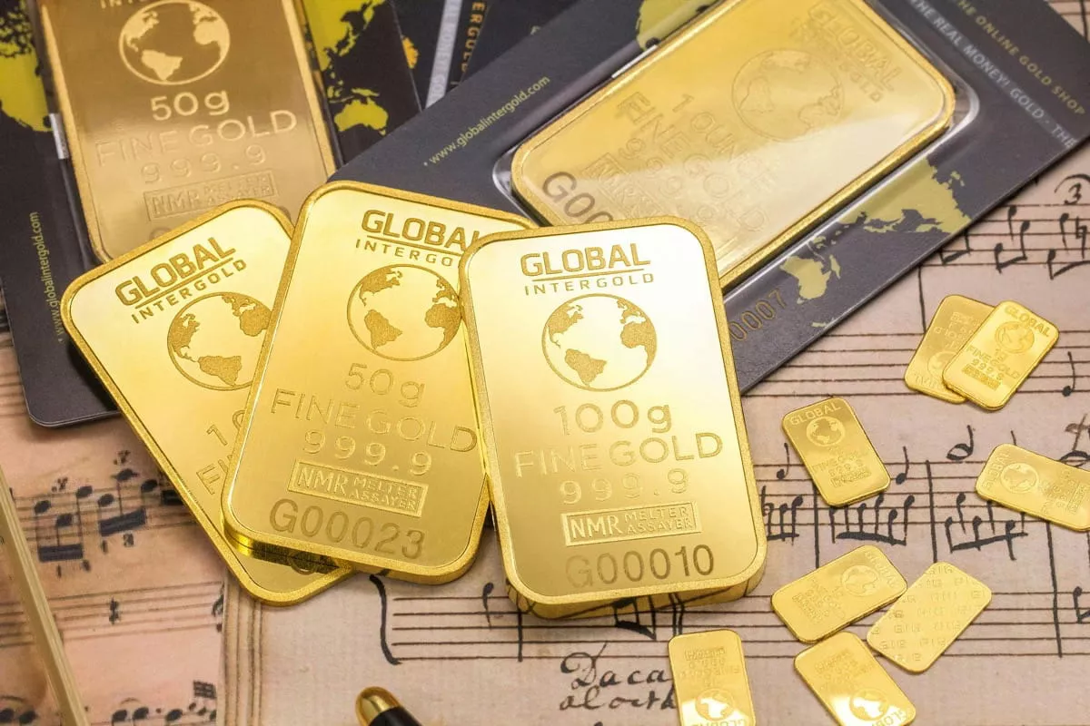 Harga Emas Dunia Naik Tajam, Sentimen Damai Iran-Oman Dorong Reli
