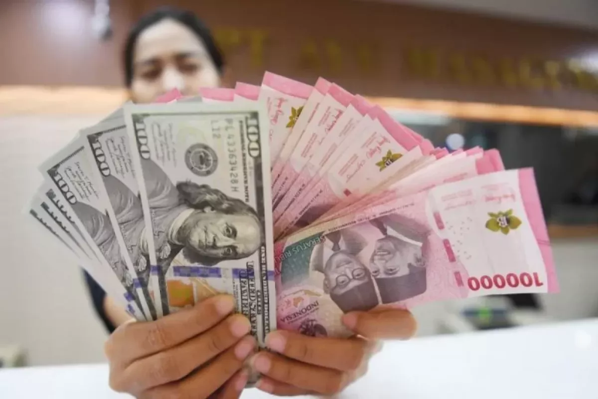 Rupiah Tertekan Tipis Lawan Dolar AS pada Perdagangan 30 April 2026