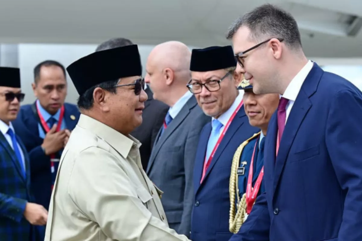 Bawa Merah Putih, Mahasiswa Indonesia di Rusia Sambut Prabowo