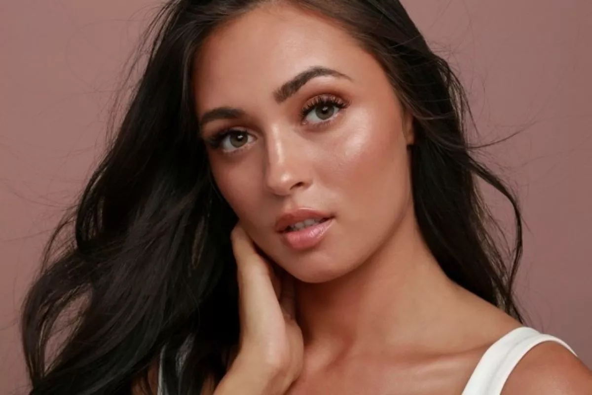 Tips Mudah Dapatkan Hasil Makeup Glowy yang Segar dan Alami