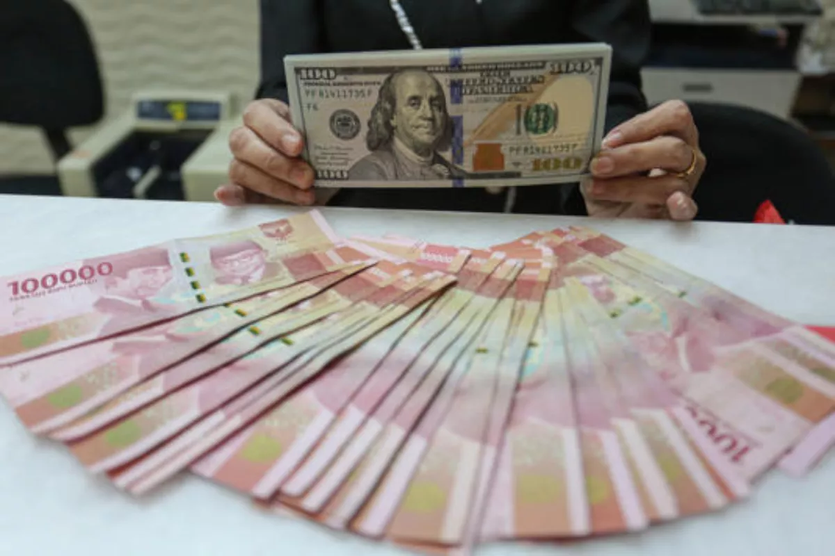 Rupiah Menguat 76 Poin ke Rp17.805 per Dolar AS pada 2 Juni 2026