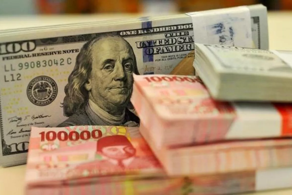 Tekanan Eksternal dan Domestik Bayangi Rupiah Menuju Level 19.000