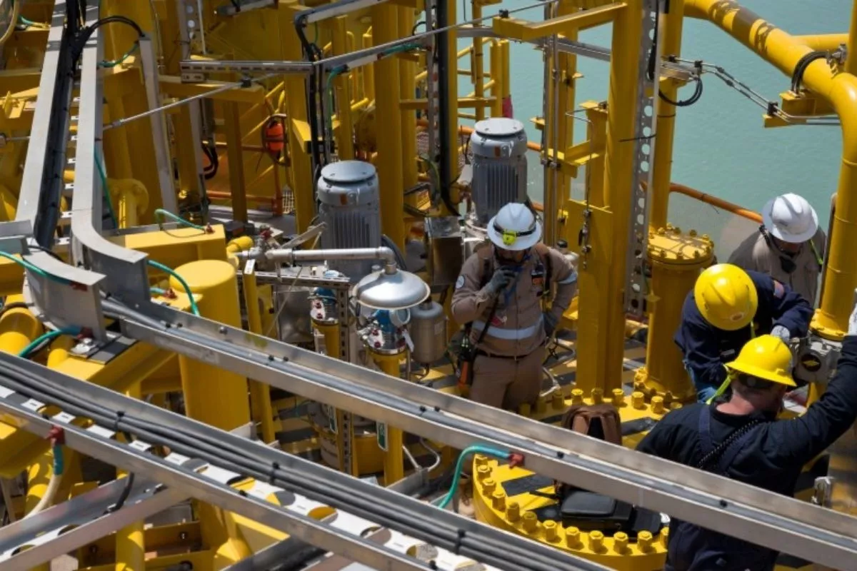 Target Lifting Migas RAPBN 2027 Dinilai Realistis, Perizinan Tantangan Utama