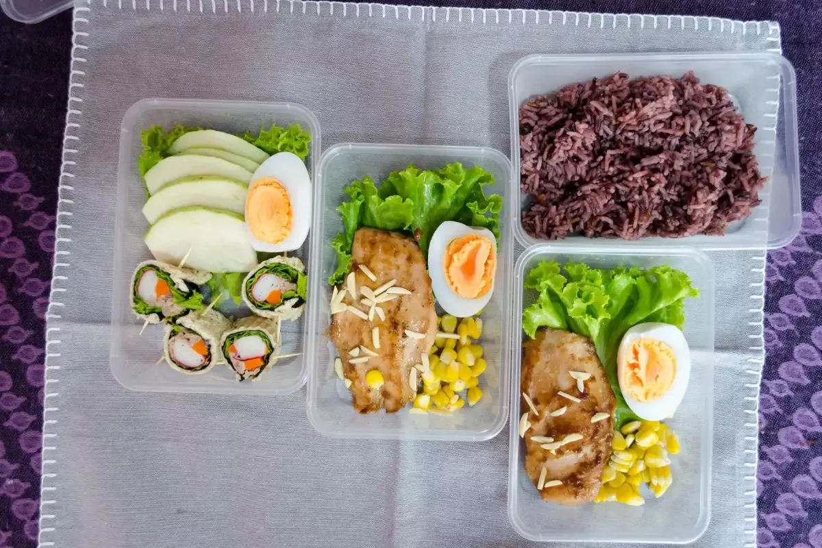 Panduan Food Prep Mingguan agar Bahan Makanan Tidak Busuk