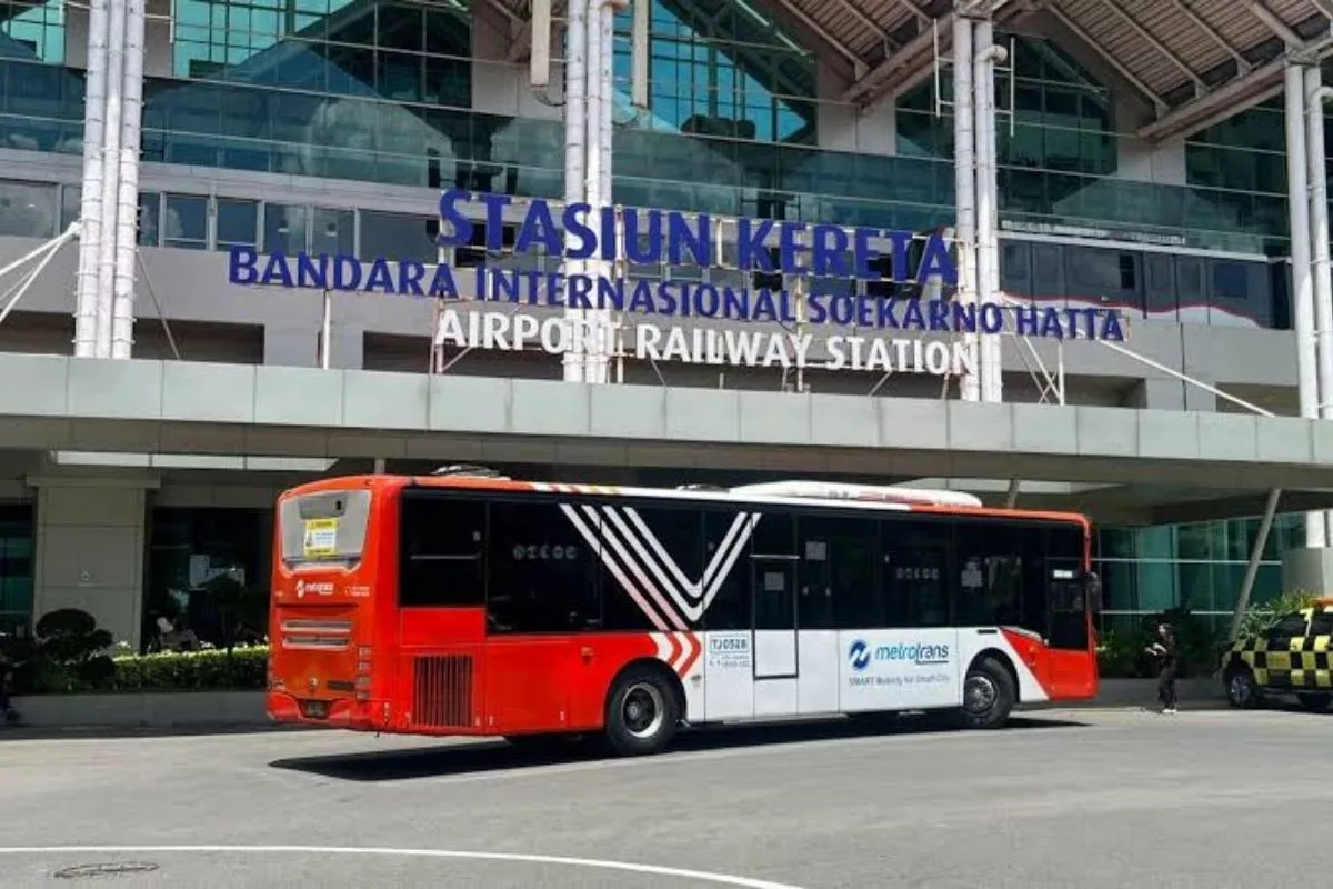 Besok, Tarif Rp15.000 Transbandara Blok M-Soetta Mulai Berlaku