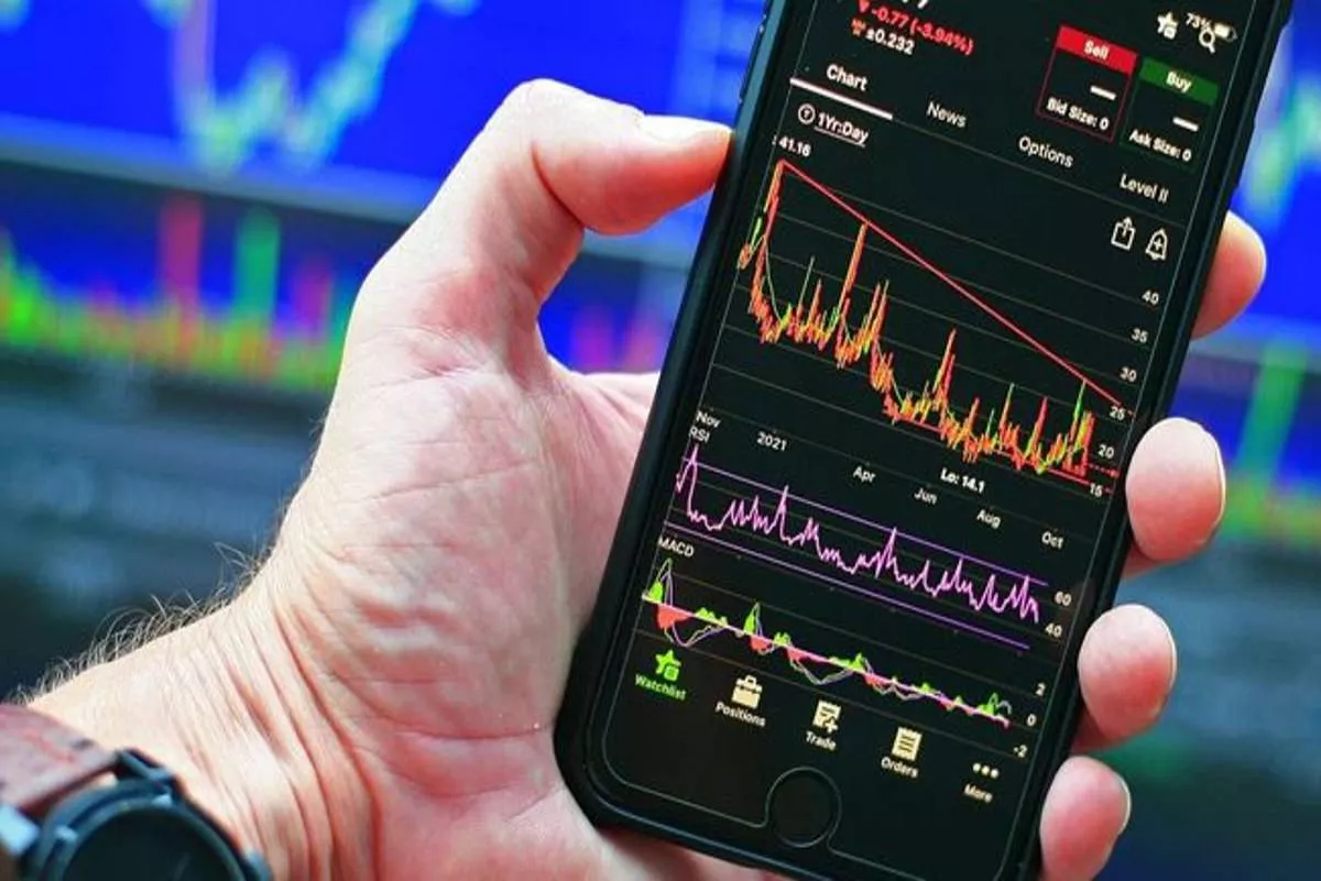 Pasar Masih Volatil, Simak Proyeksi IHSG dan Rekomendasi Saham Hari Ini