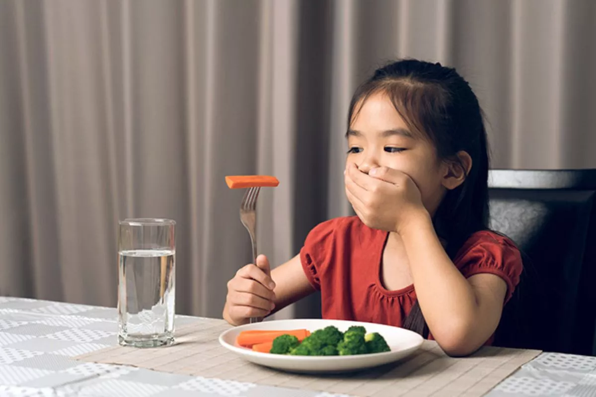 Penyebab Anak Enggan Makan Berserat Bisa Dipicu Masalah Gigi