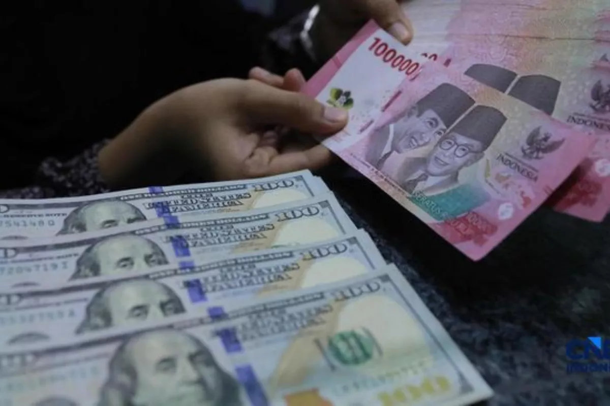 Dolar AS Kembali ke Rp18.000, Nilai Tukar Rupiah Hari Ini Anjlok
