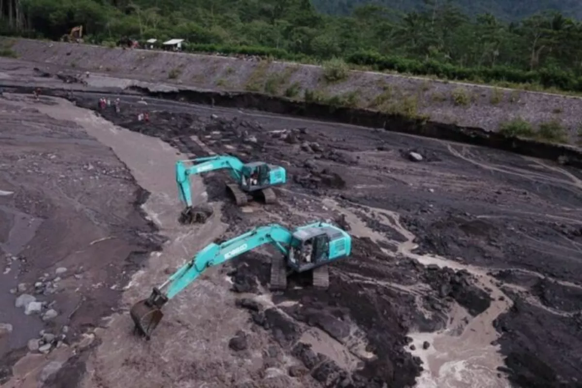 Bupati Lumajang Batasi Tambang Pasir Akibat Korban Awan Panas