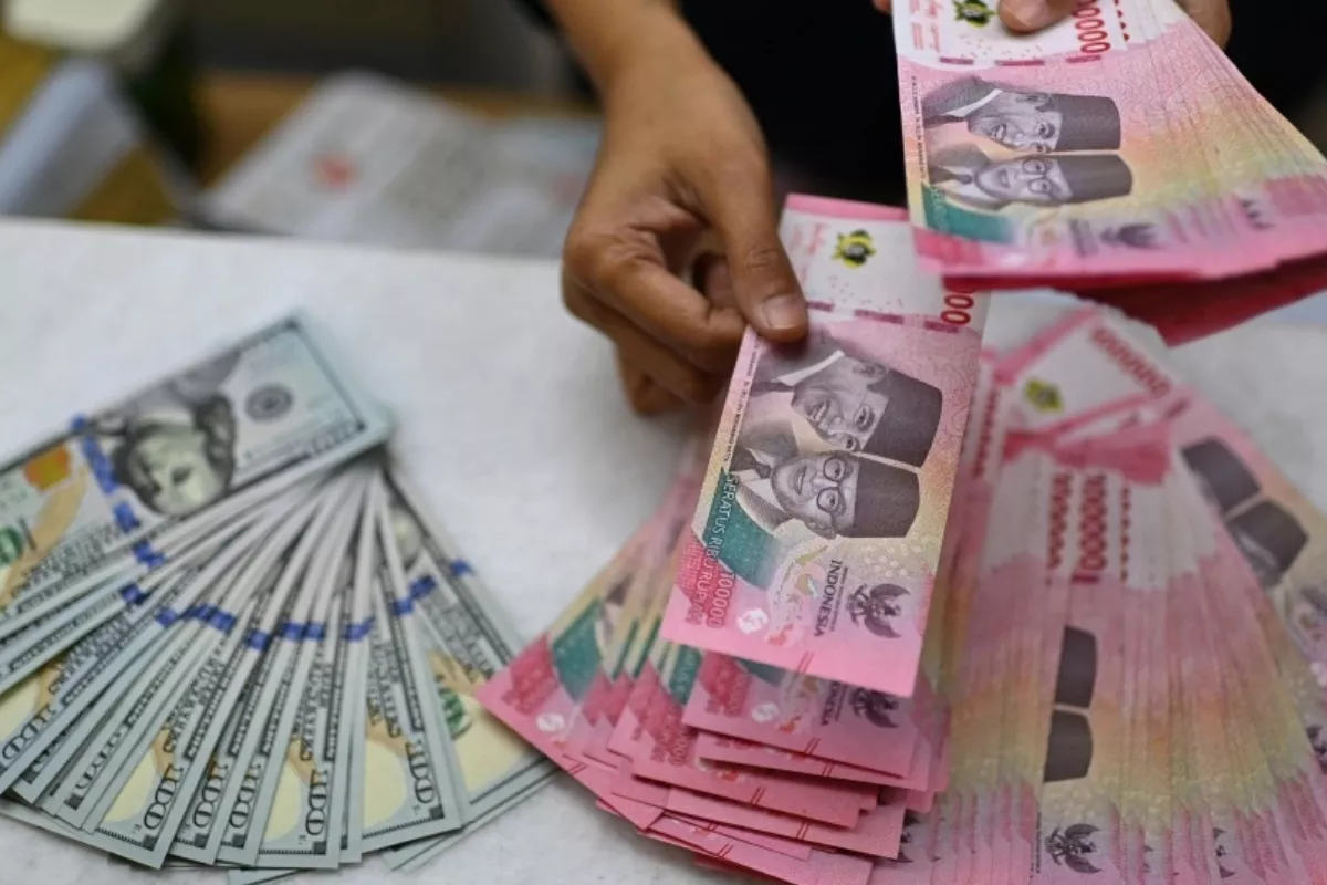 Sentimen Global dan Domestik Bayangi Gerak Rupiah Esok Hari