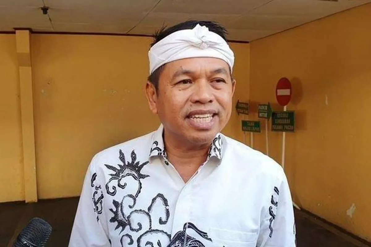 KDM Evaluasi Angkot Tua dan Buka Kembali Bandara Husein