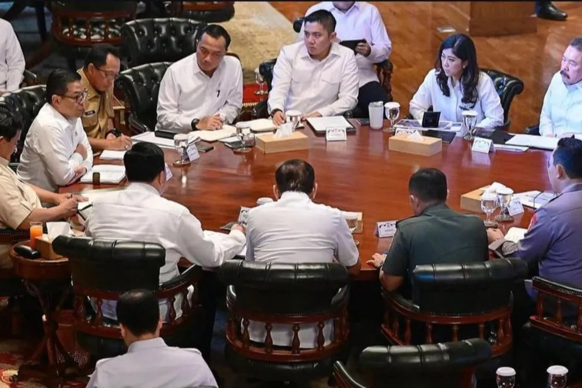 Prabowo Panggil Mendikti hingga Bos Pindad, Bahas Program Strategis