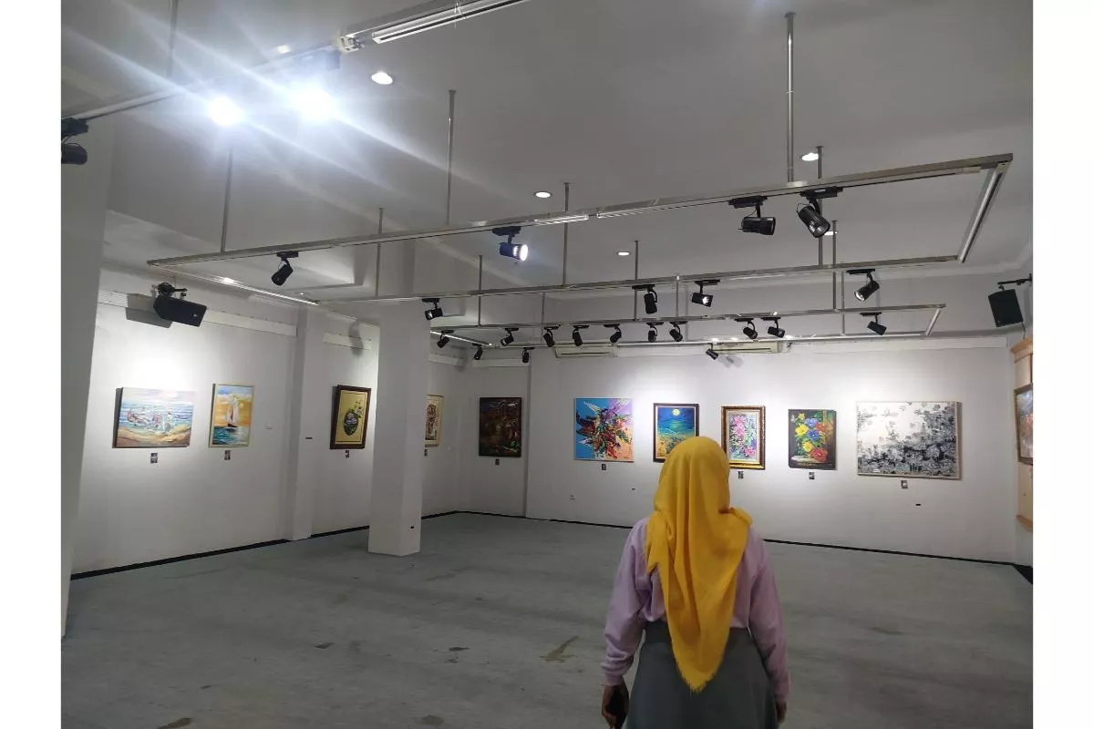 Perwajati Gelar Pameran Seni Lintas Generasi di Surabaya Hari Ini