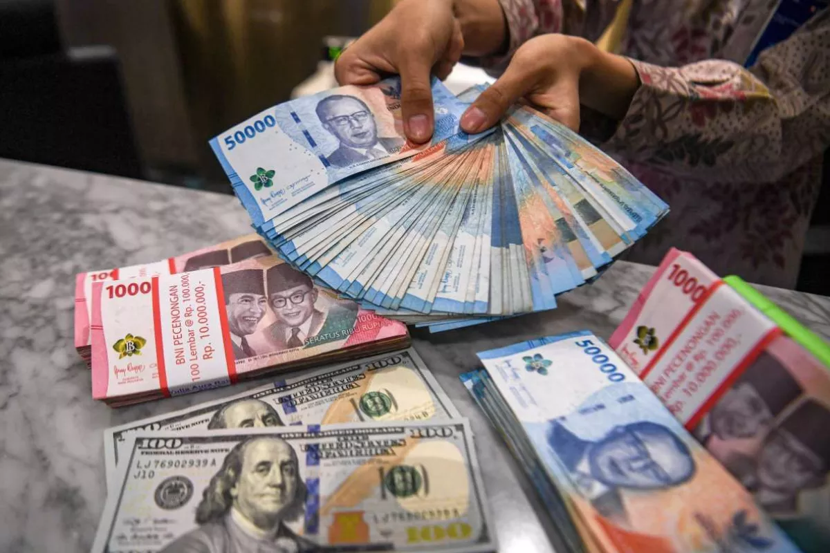 Rupiah Diproyeksikan Fluktuatif Imbas Konflik AS dan Iran