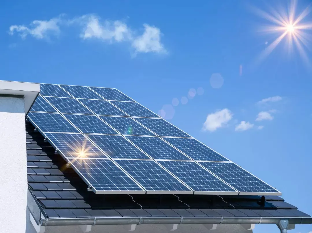 Pemerintah China Perketat Regulasi untuk Batasi Kapasitas Produksi Tenaga Surya