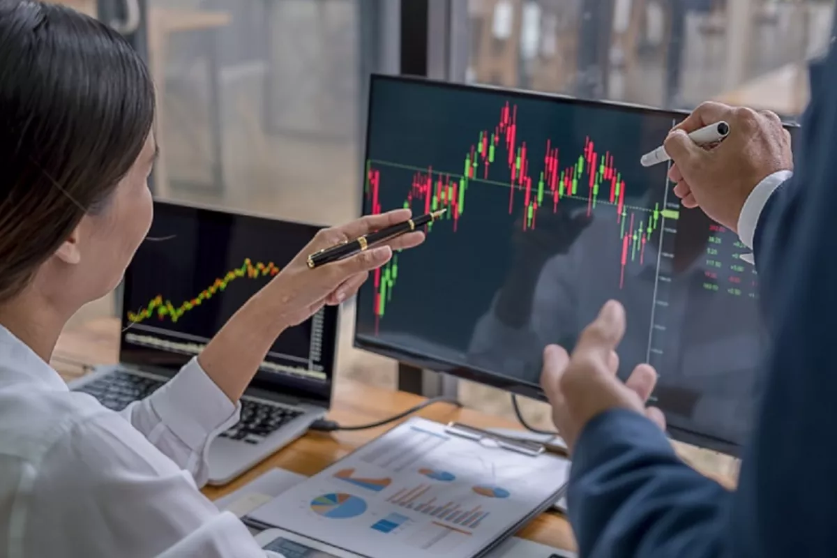 Bursa Saham Wall Street Berakhir Variatif dengan Indeks Nasdaq Rebound