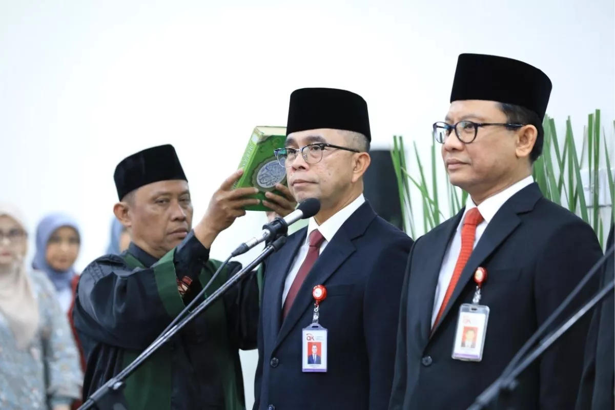 OJK Rombak Pejabat, Perkuat Pengawasan Kripto dan Bursa Karbon