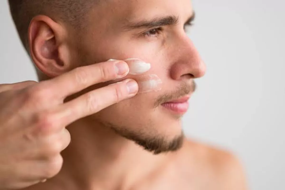 Skincare Pria Tak Perlu Ribet, Cukup 3 Produk Ini Kata Dokter