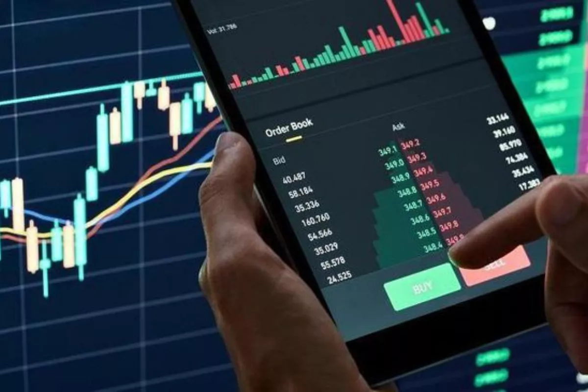 Asing Lepas Saham Unggulan saat IHSG Turun 0,89 Persen