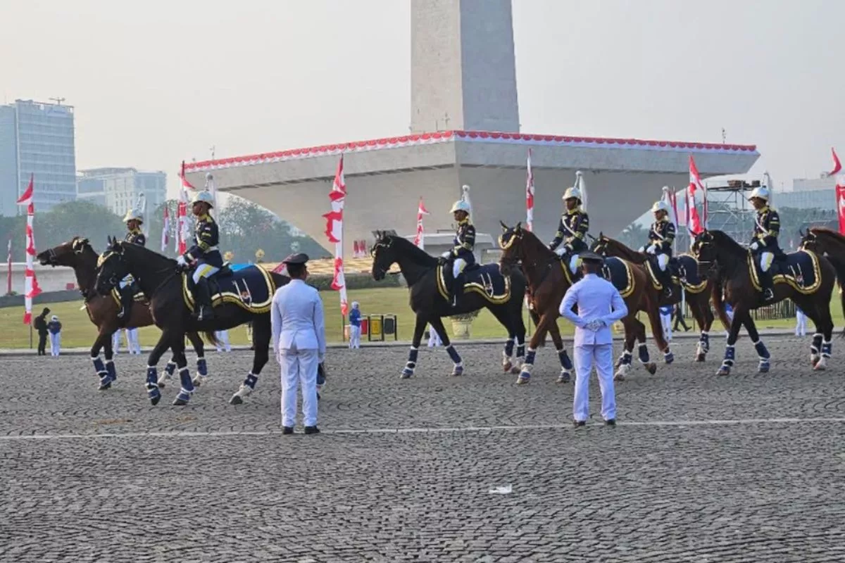 Kirab Bendera Pusaka HUT Ke-81 RI Gunakan Kereta Garuda Prabayaksa