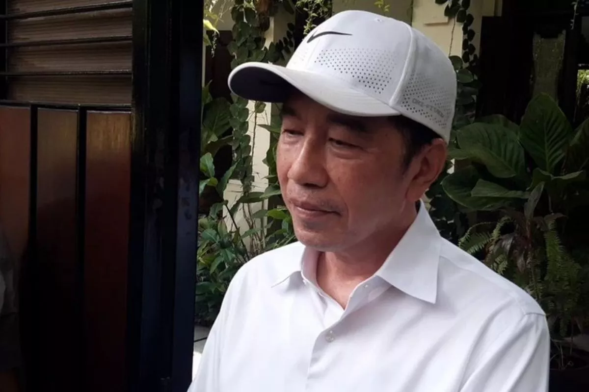 Roy Suryo-dr Tifa Bakal Disidang, Pengacara: Pak Jokowi Siap Tunjukkan Ijazah