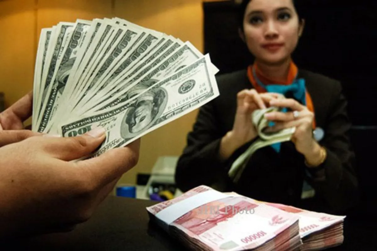 Nilai Tukar Dolar AS Tembus Rp17.900 pada Pembukaan Perdagangan