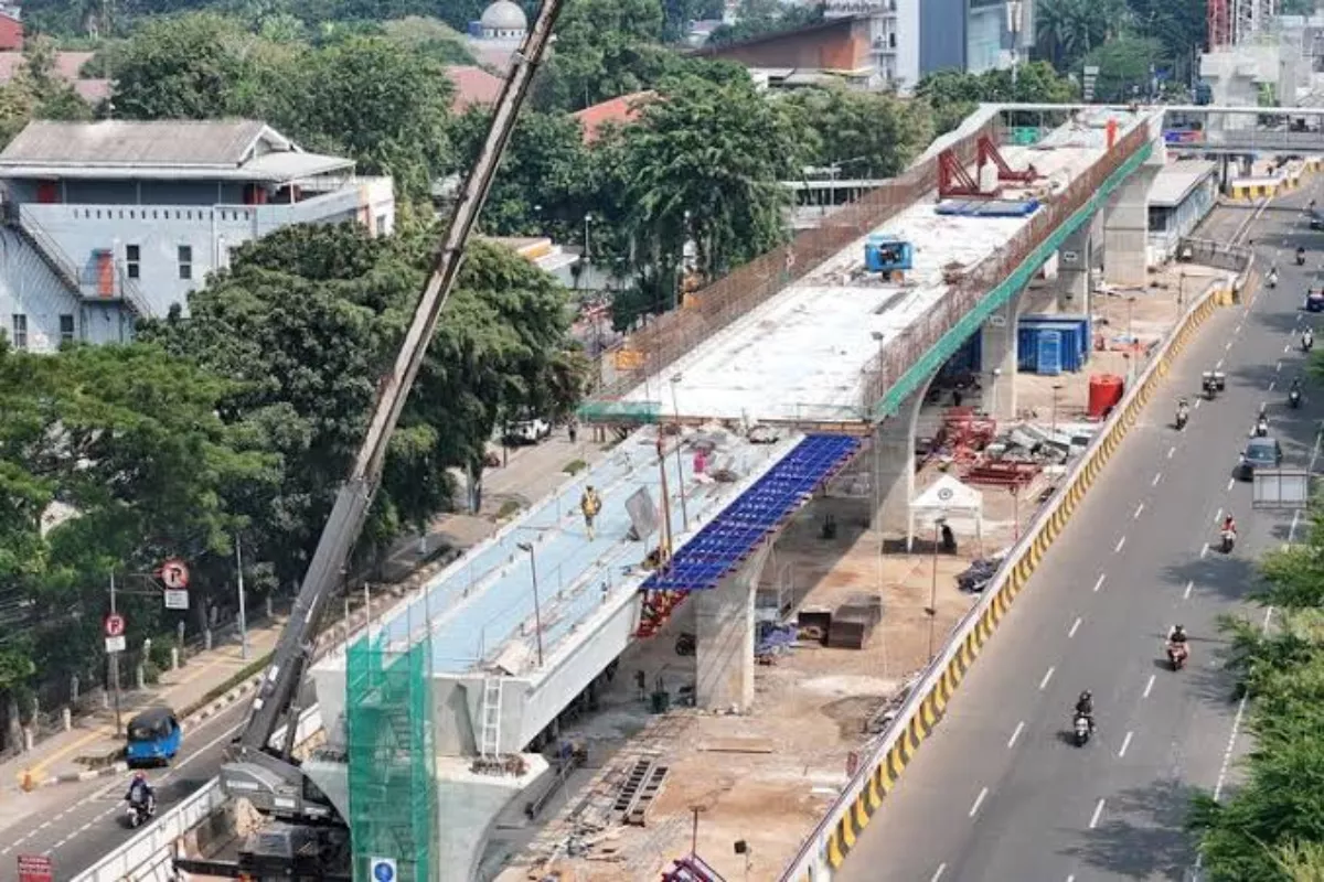 Progres LRT Jakarta Fase 1B Tembus 97,99 Persen, Rampung Agustus