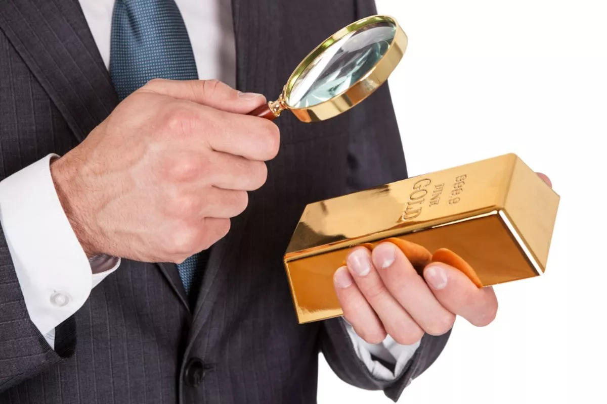 Investasi Emas Batangan untuk Pemula: Panduan Cara Cek Keaslian Emas secara Mandir