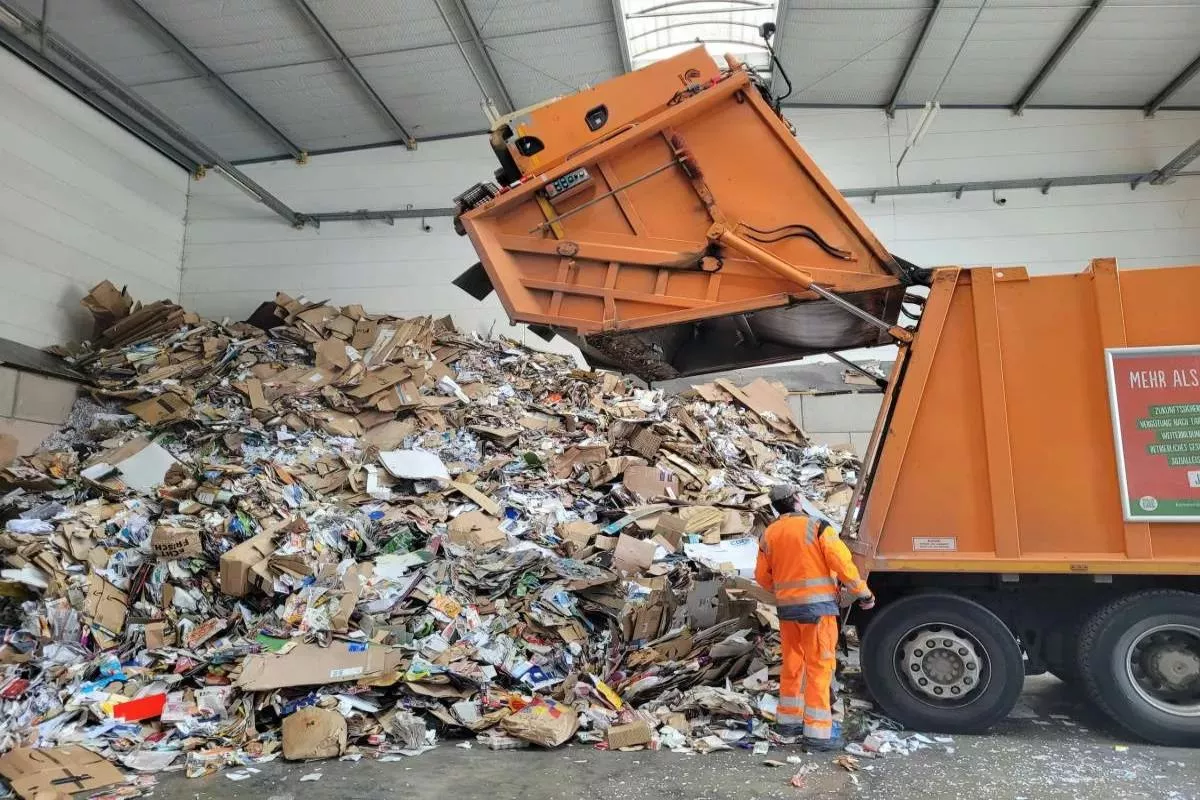 Danantara Olah Ribuan Ton Sampah Jakarta Jadi Energi Listrik