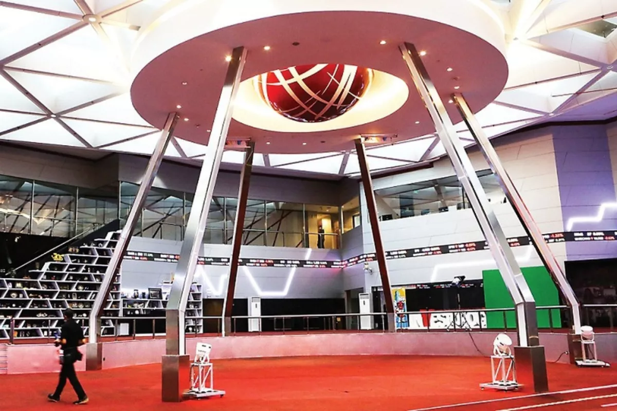 IHSG Pagi Fluktuatif, Sejumlah Saham Catat Kenaikan Signifikan