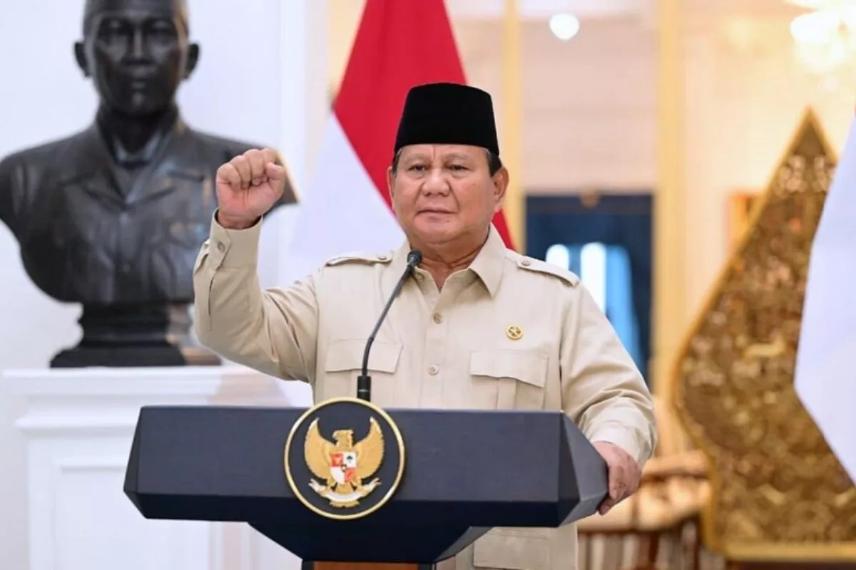 Minta Maaf, Prabowo Pastikan Sekolah NU Dapat Empat Layar Interaktif