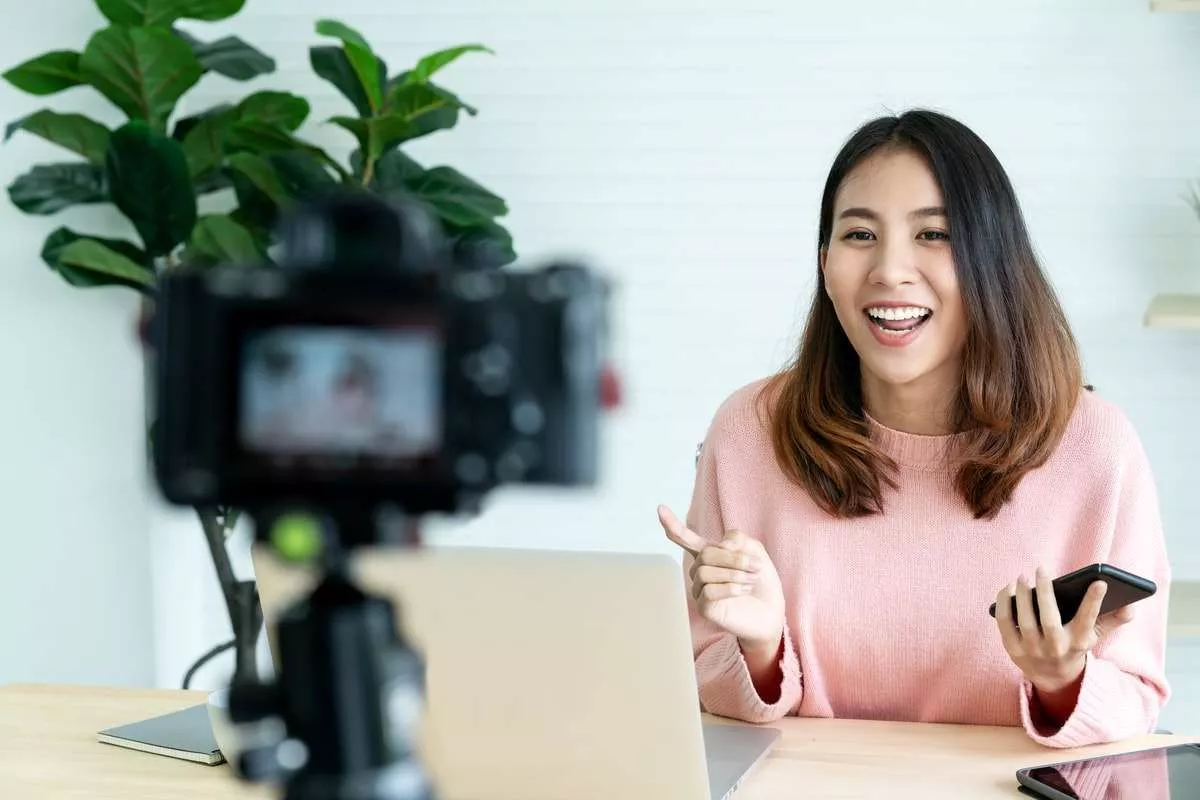Evolusi Pergeseran Perilaku Pengguna Media Sosial