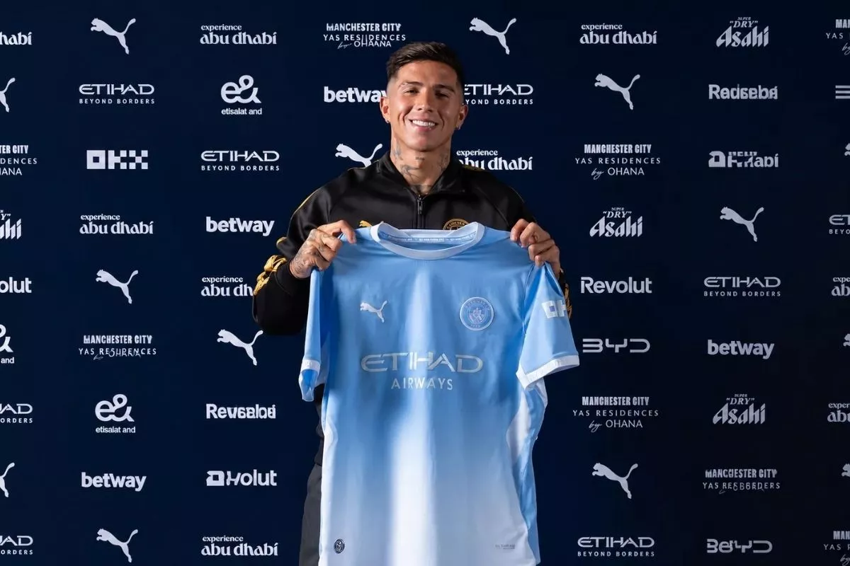 Enzo Fernandez Resmi Gabung Manchester City dengan Kontrak 5 Tahun
