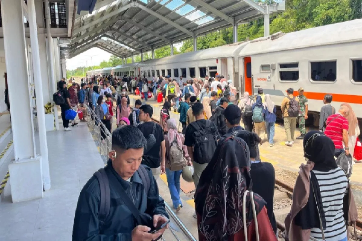 Operasional KA Daop 9 Jember Tetap Normal Pasca-Insiden Kereta Bekasi