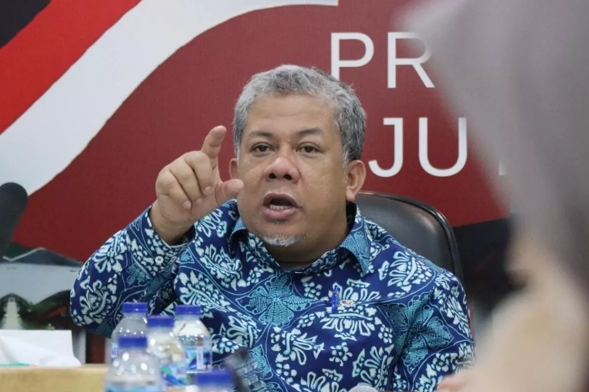 Wamen PKP Usul Restorasi Kampung Adat Sade Lebih Asri dan Aman