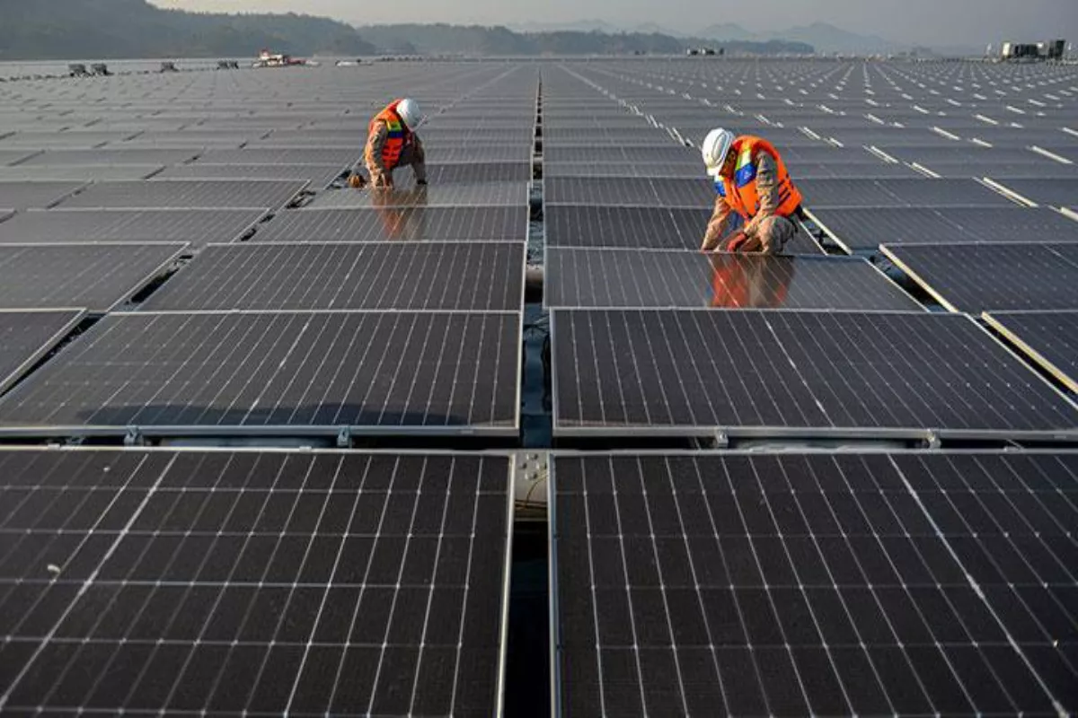 PLN Operasikan PLTS Mentari Nusantara Giga One Terbesar di Indonesia