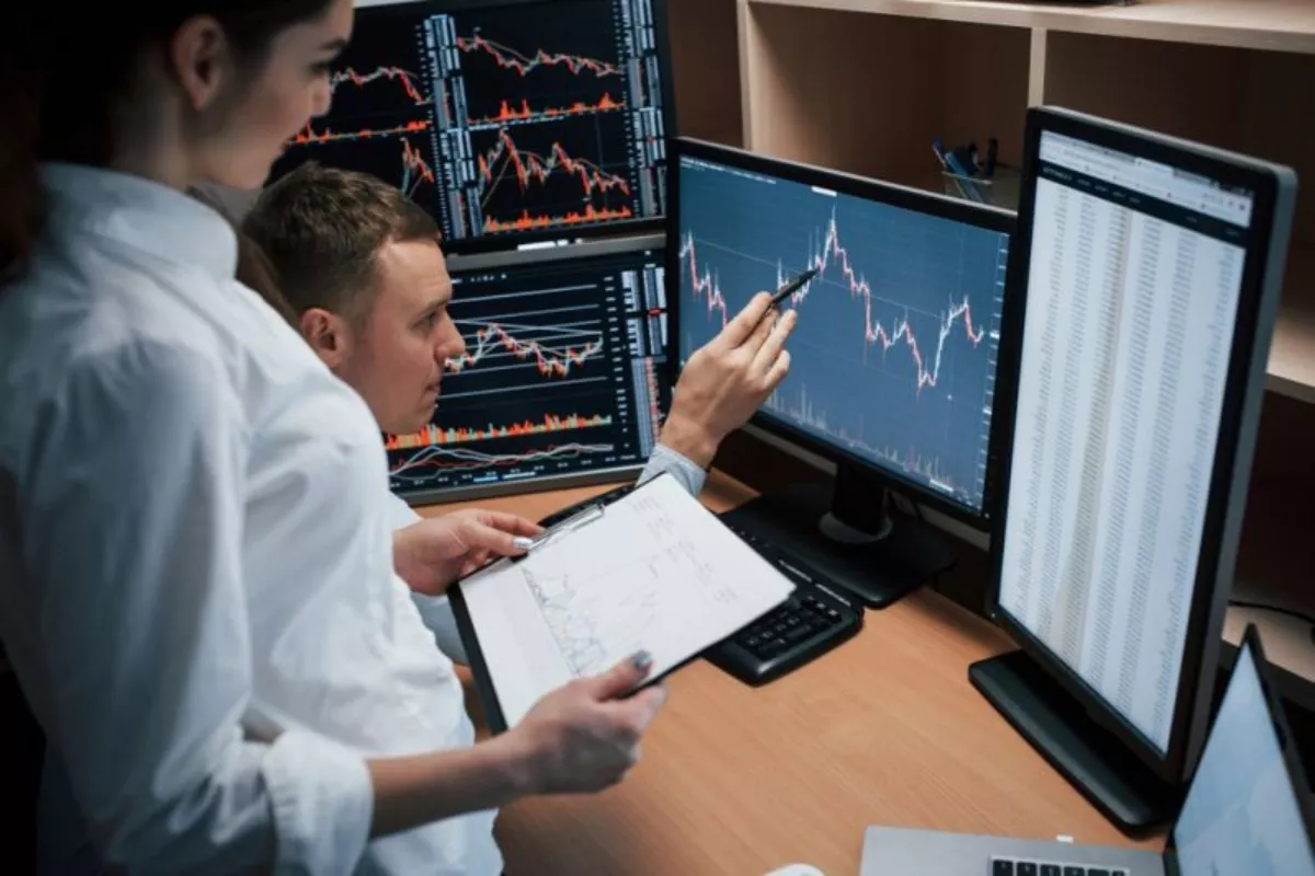 IHSG Anjlok 30 Persen, Investor Domestik Mulai Aksi Beli Selektif